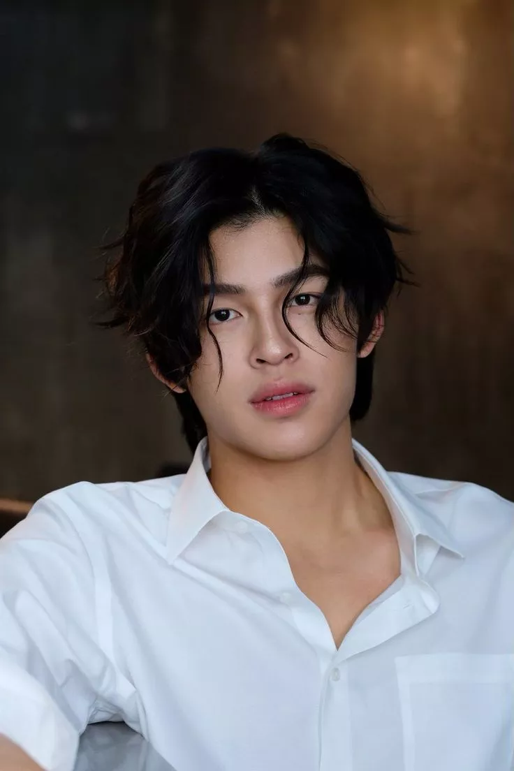 Pond Naravit Lertratkosum