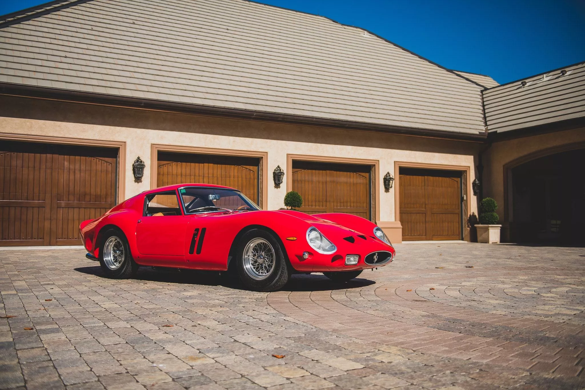 Ferrari 250 GTO Pops Up