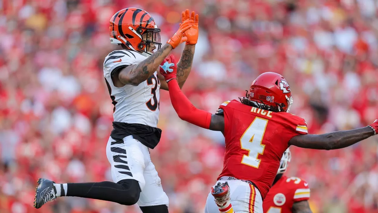 Bengals' Daijahn Anthony makes penalty