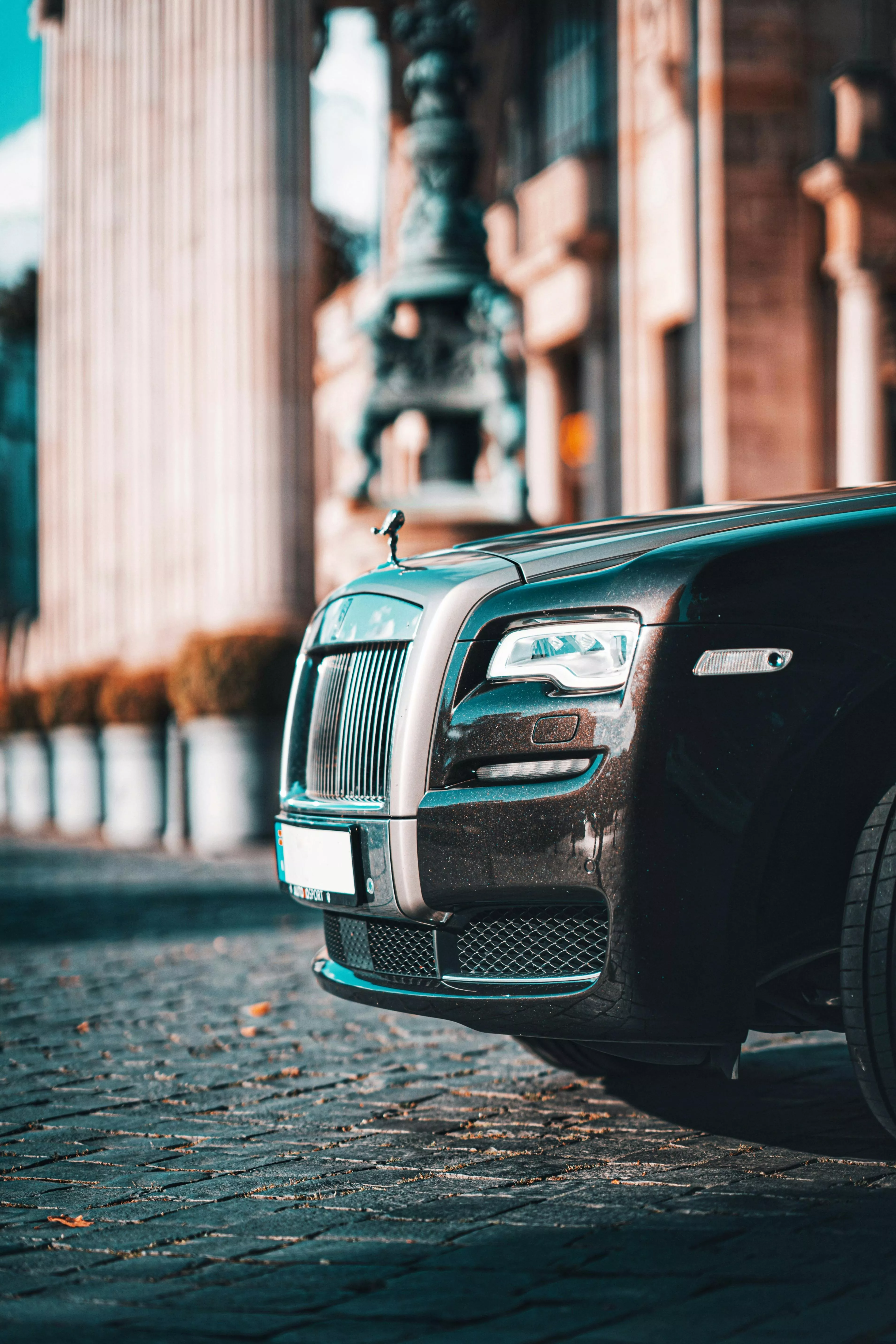 Rolls Royce · Free
