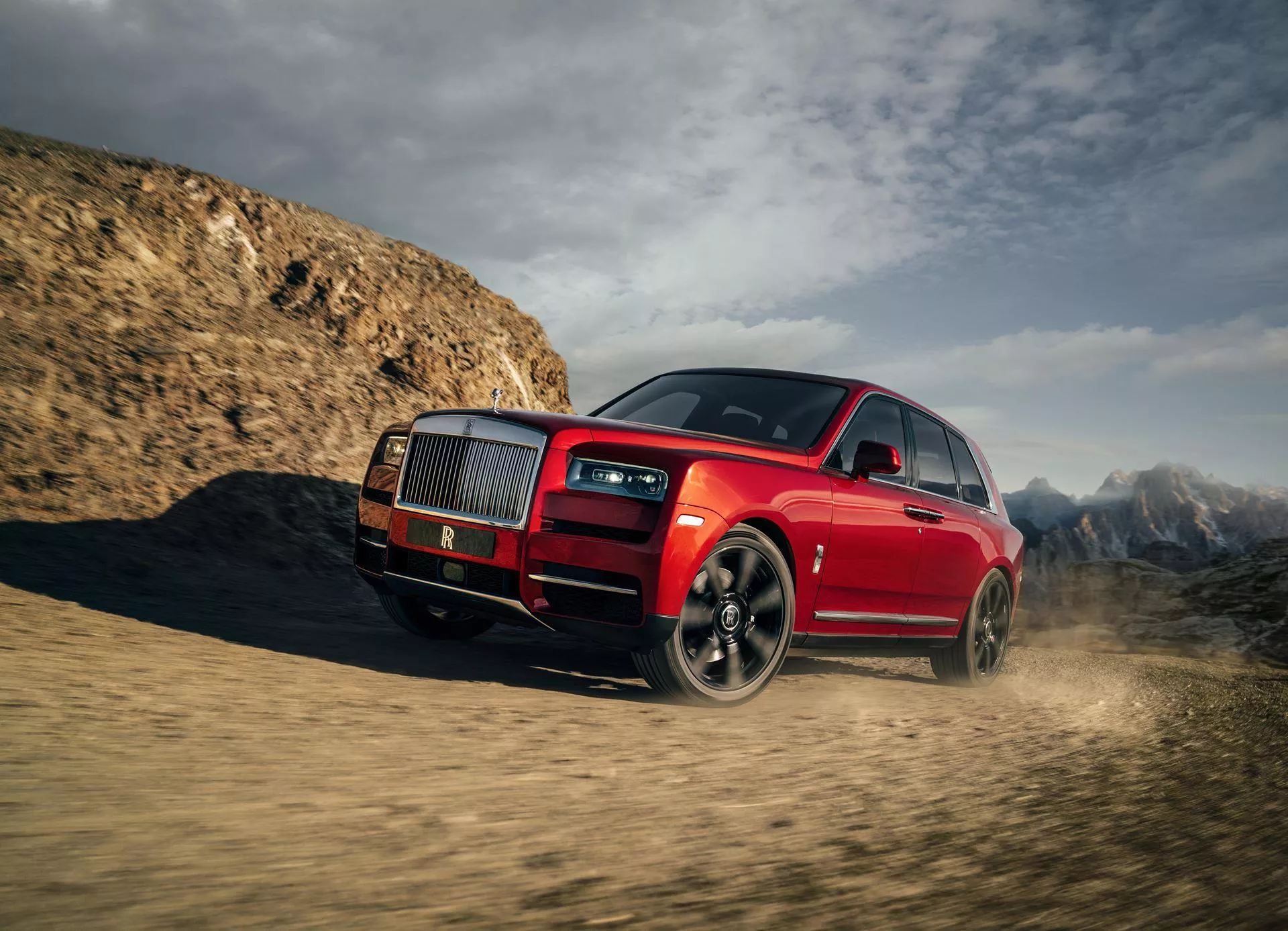 Rolls Royce Cullinan Wallpaper