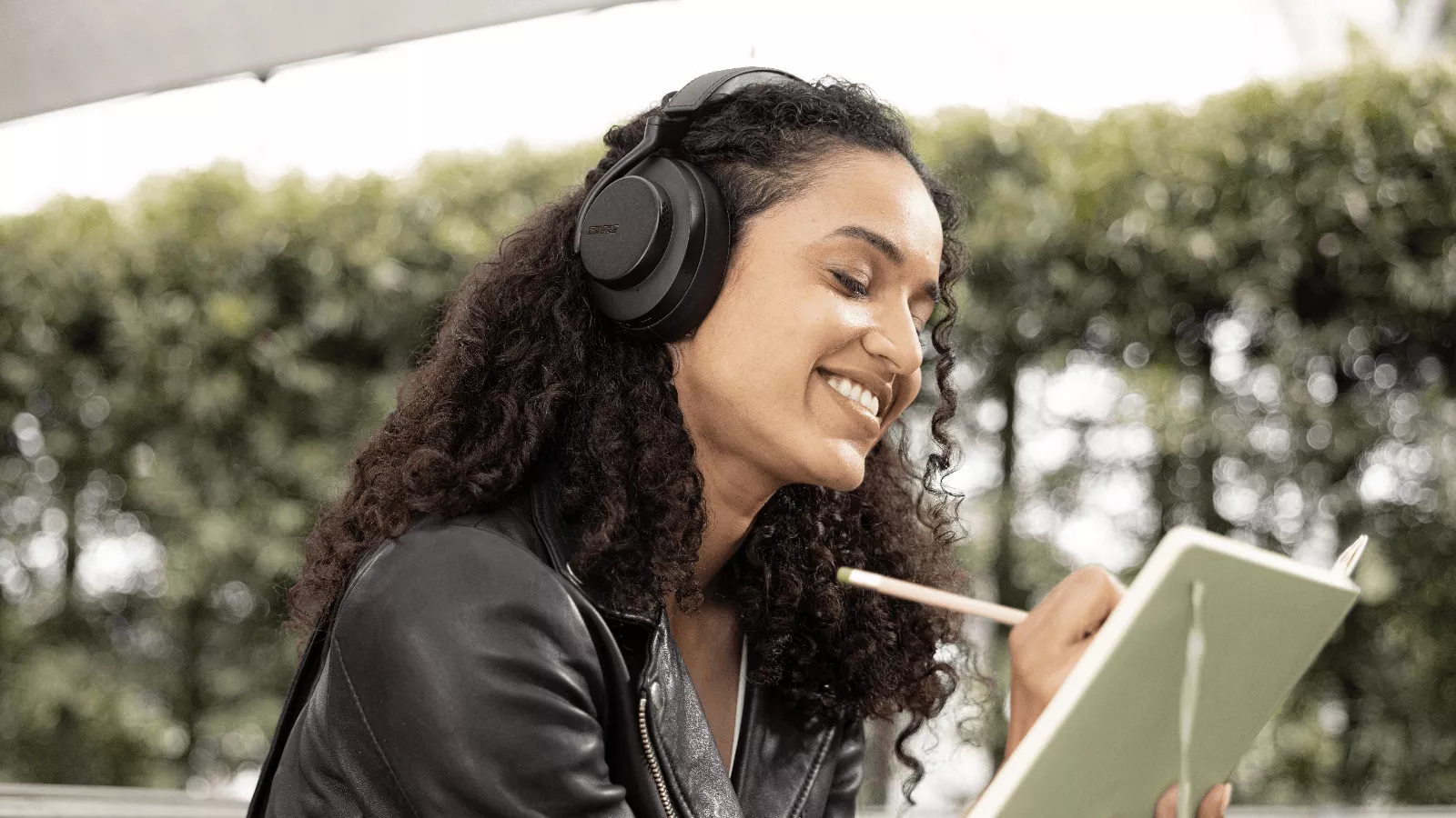 Wireless Noise Cancelling Headphones