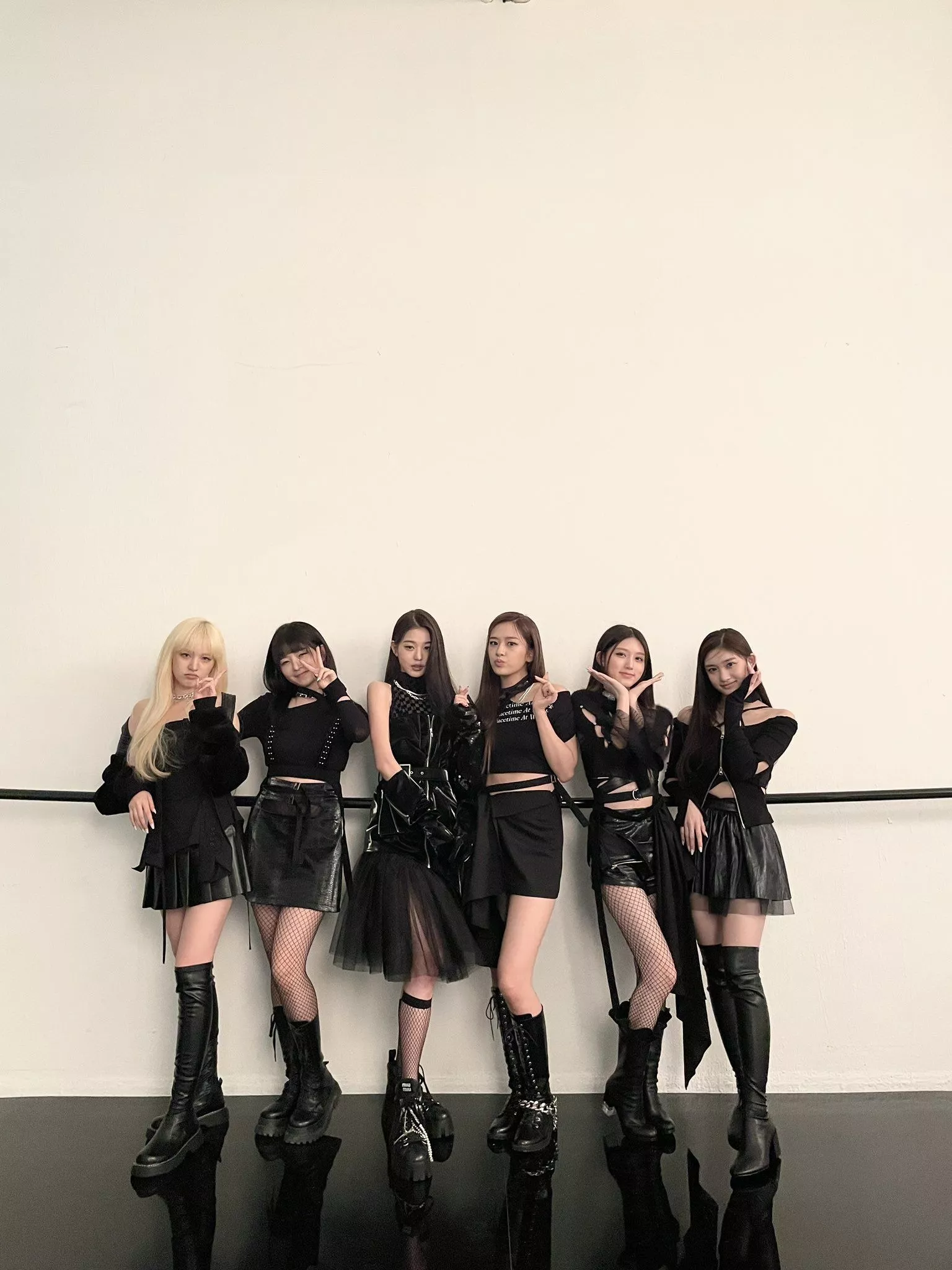 IVE (K Pop) Wallpaper (33 Image