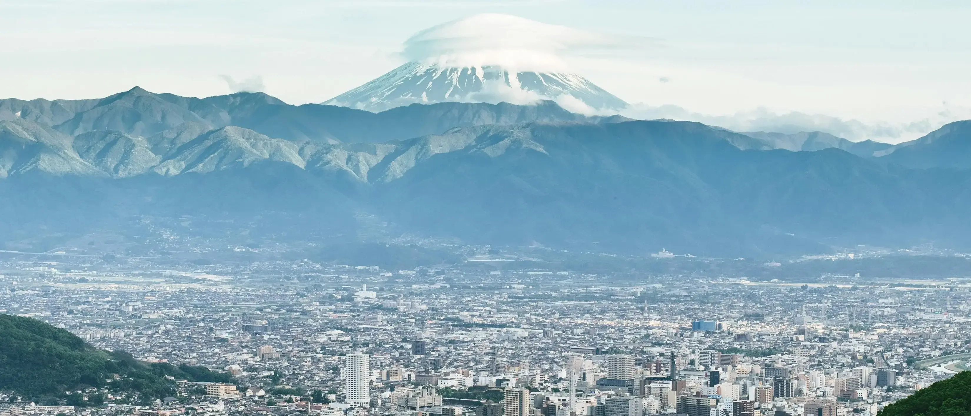 Japanese Ultrawide City With Wallpaper