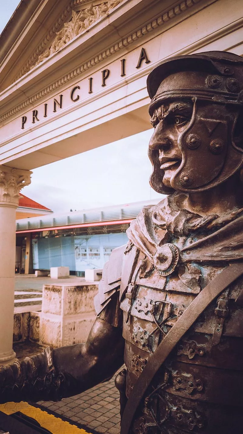 HD roman statue wallpaper