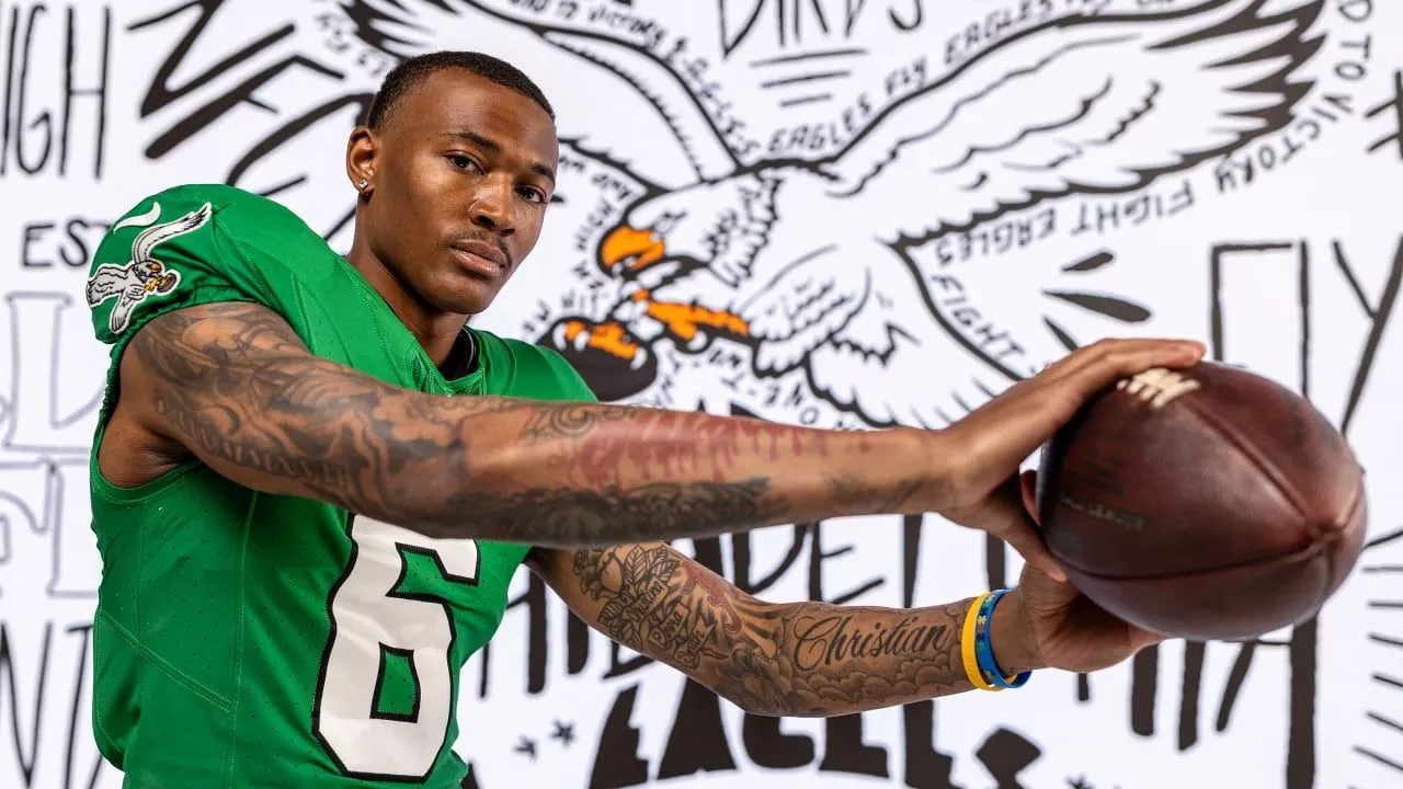 Need more Kelly Green photo?