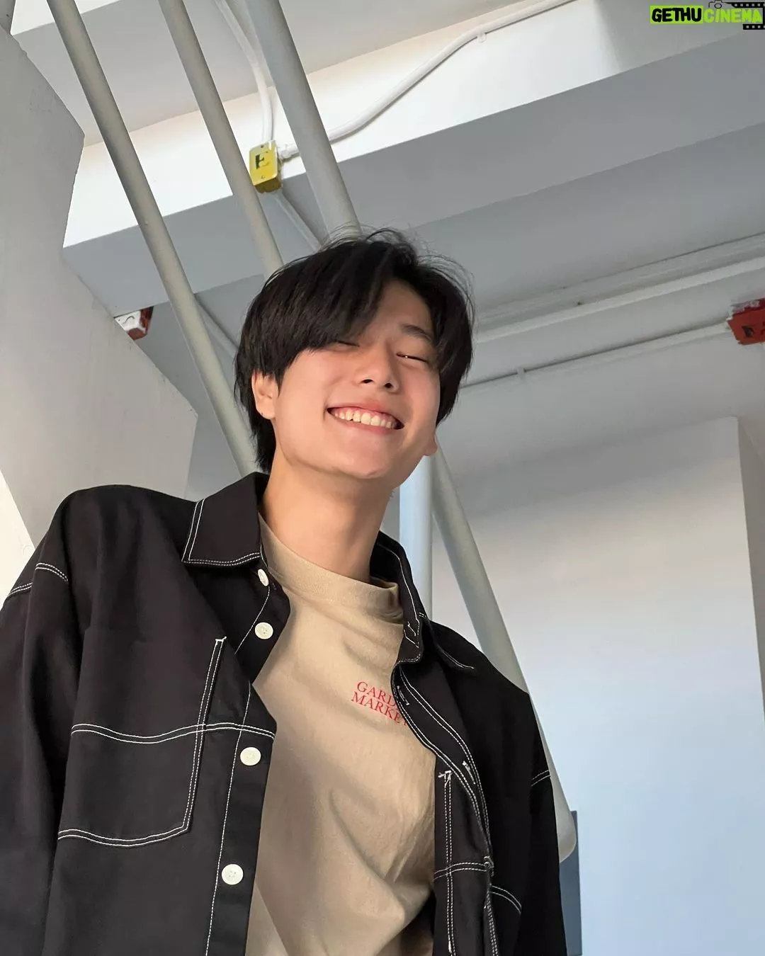 Phuwin Tangsakyuen Instagram