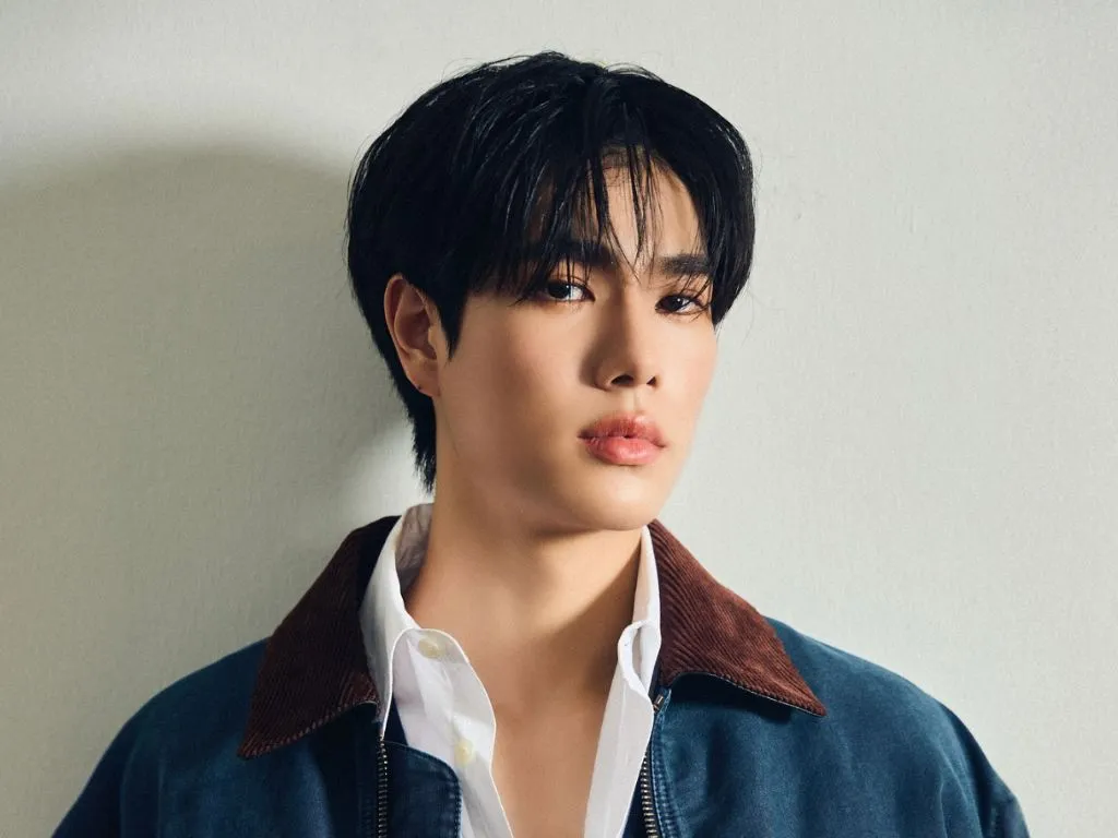 Riser Music signs GMMTV actor Phuwin