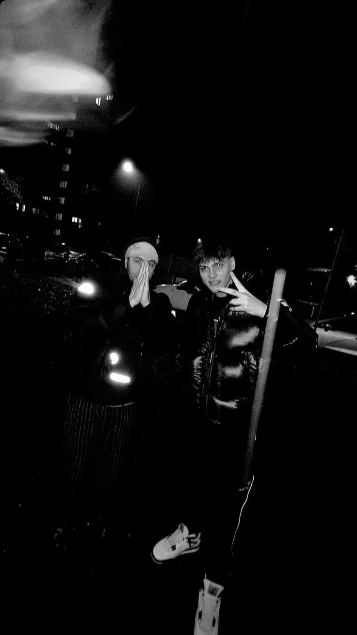 TONY BOY E KID YUGI SFONDO IPHONE 4k