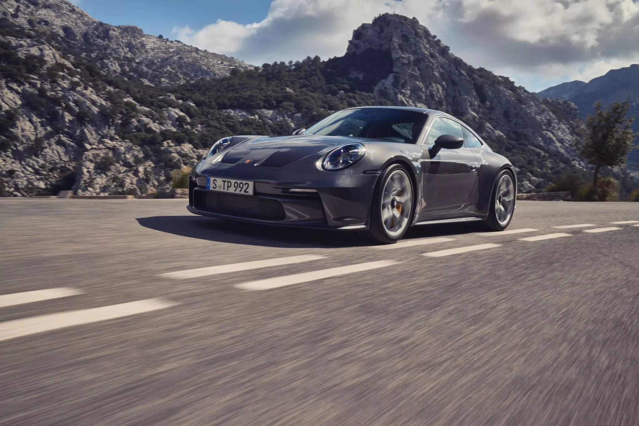 Photos of the 2022 Porsche 911 GT3 Touring