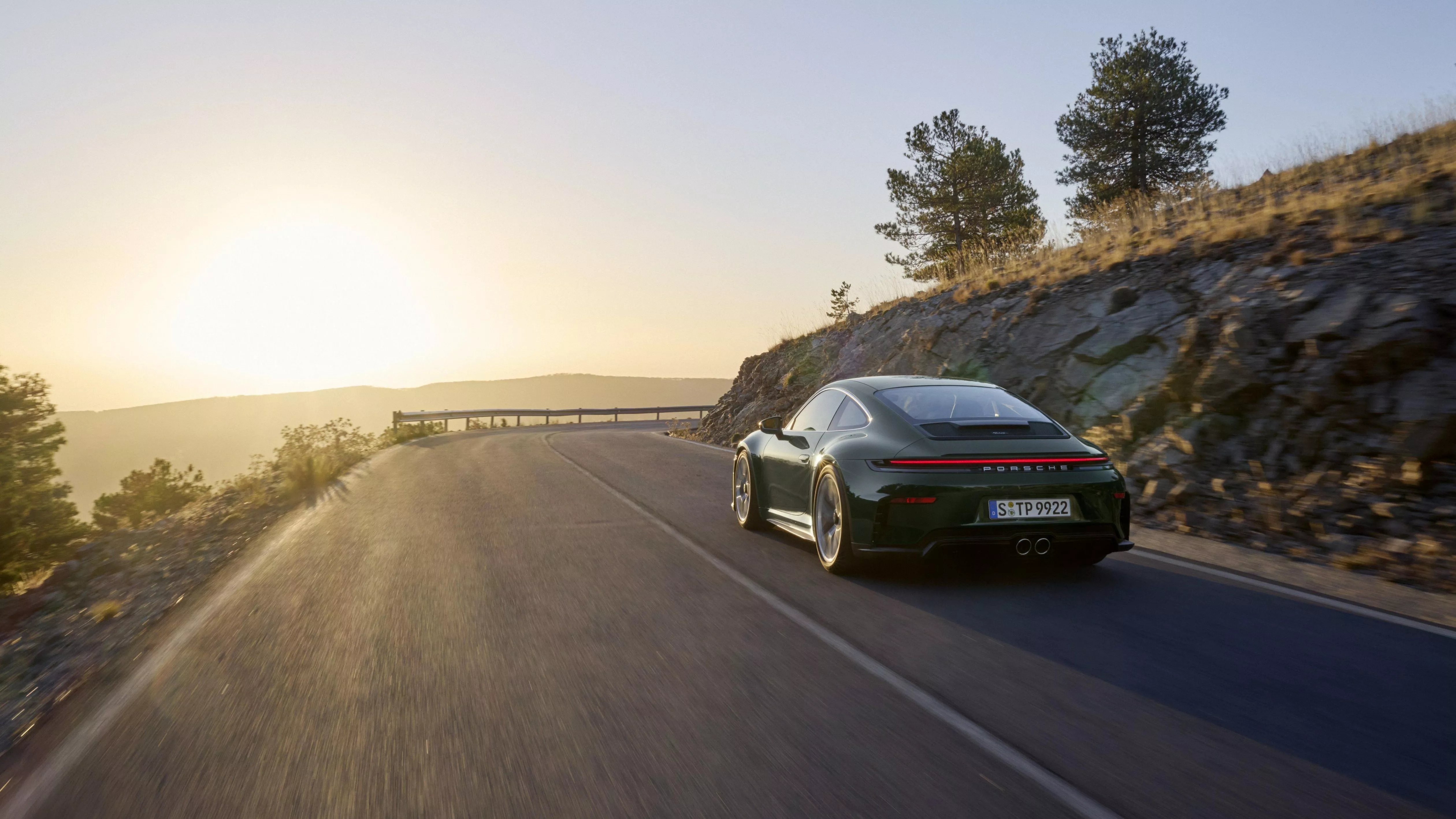 GT3 with Touring package − Dr. Ing