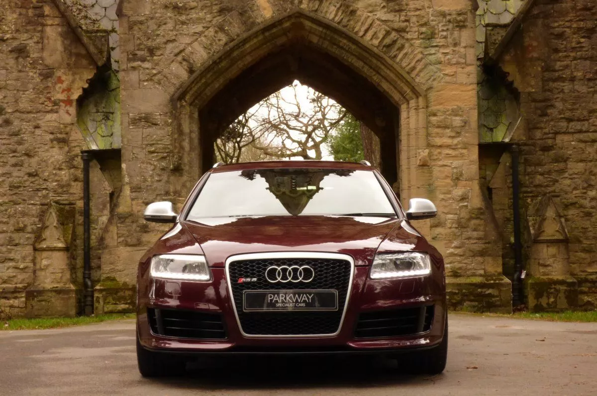 AUDI RS6 5.0 V10 PLUS EDITION AVANT