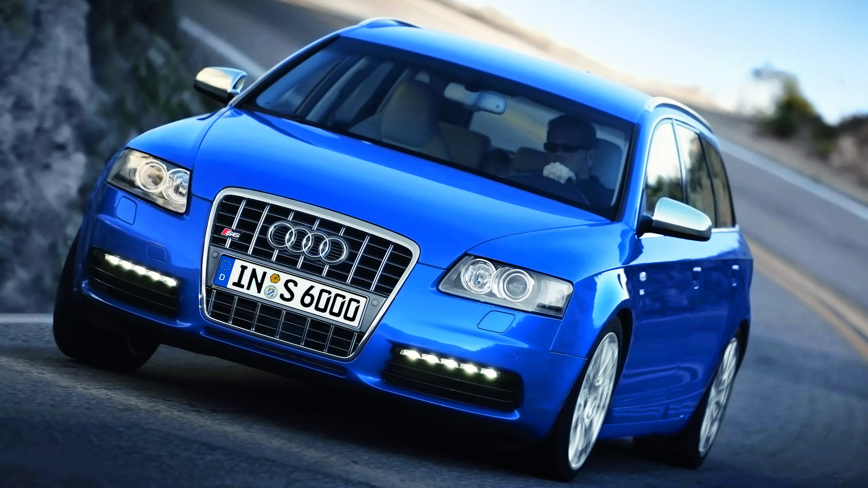 V10 Engined Audi S6 Avant Reviews