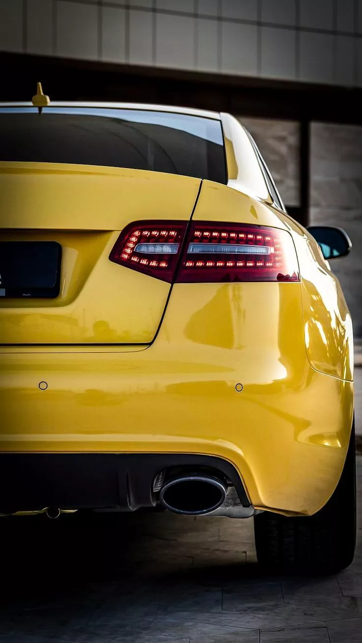 WALLPAPER AUDI RS6 C6 LIGHTROOM