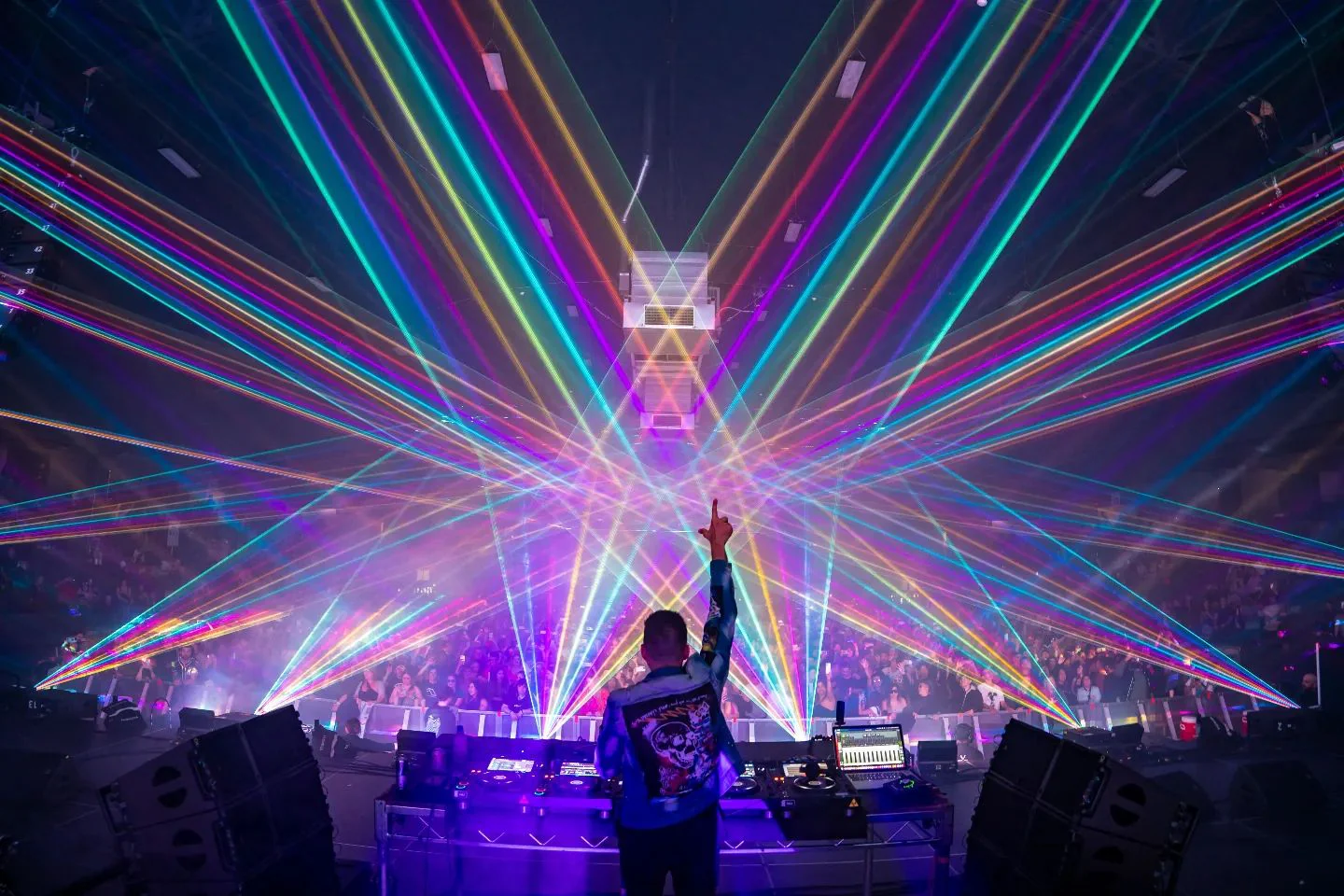 Gareth Emery's LSR City Tour Takes