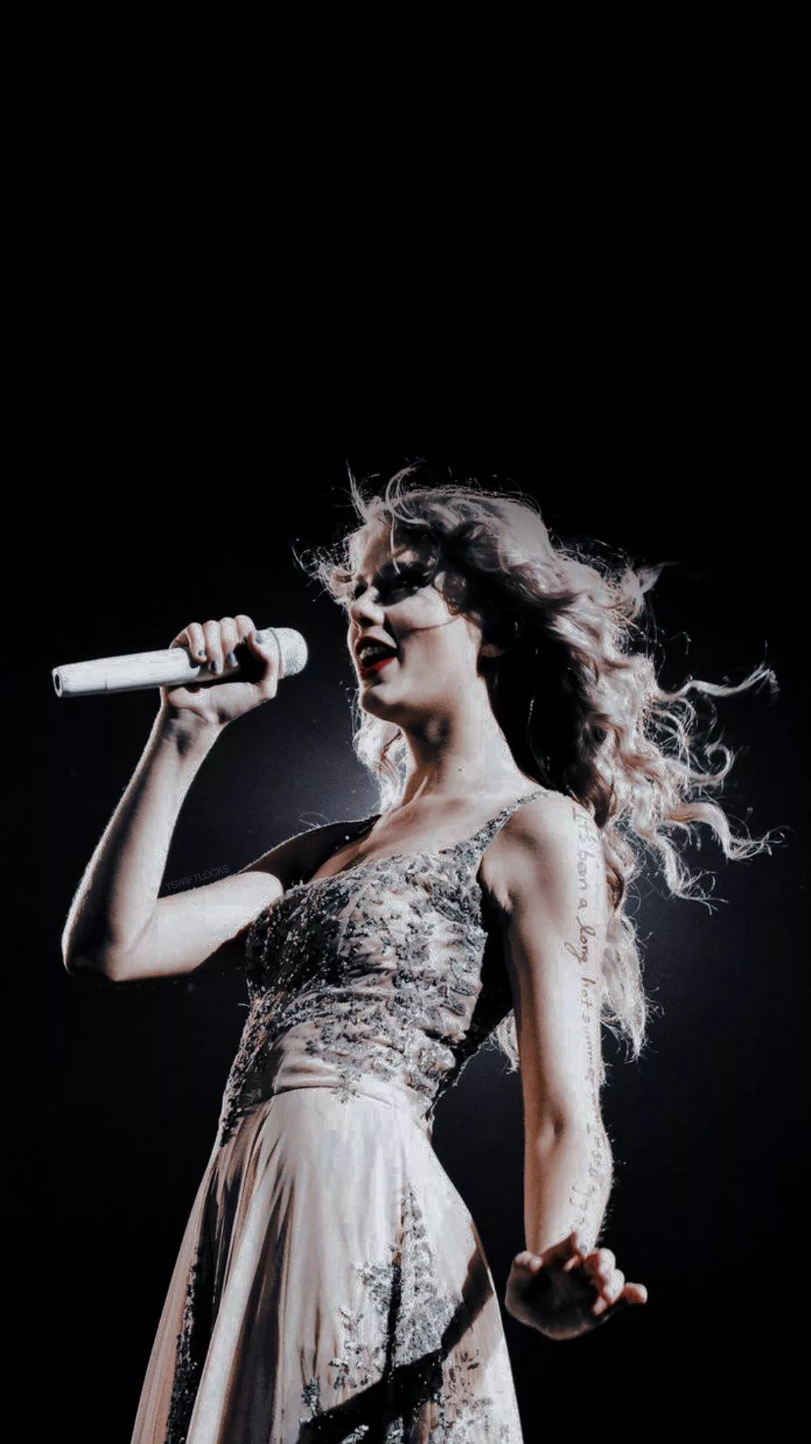 taylor swift wallpaper / lockscreens