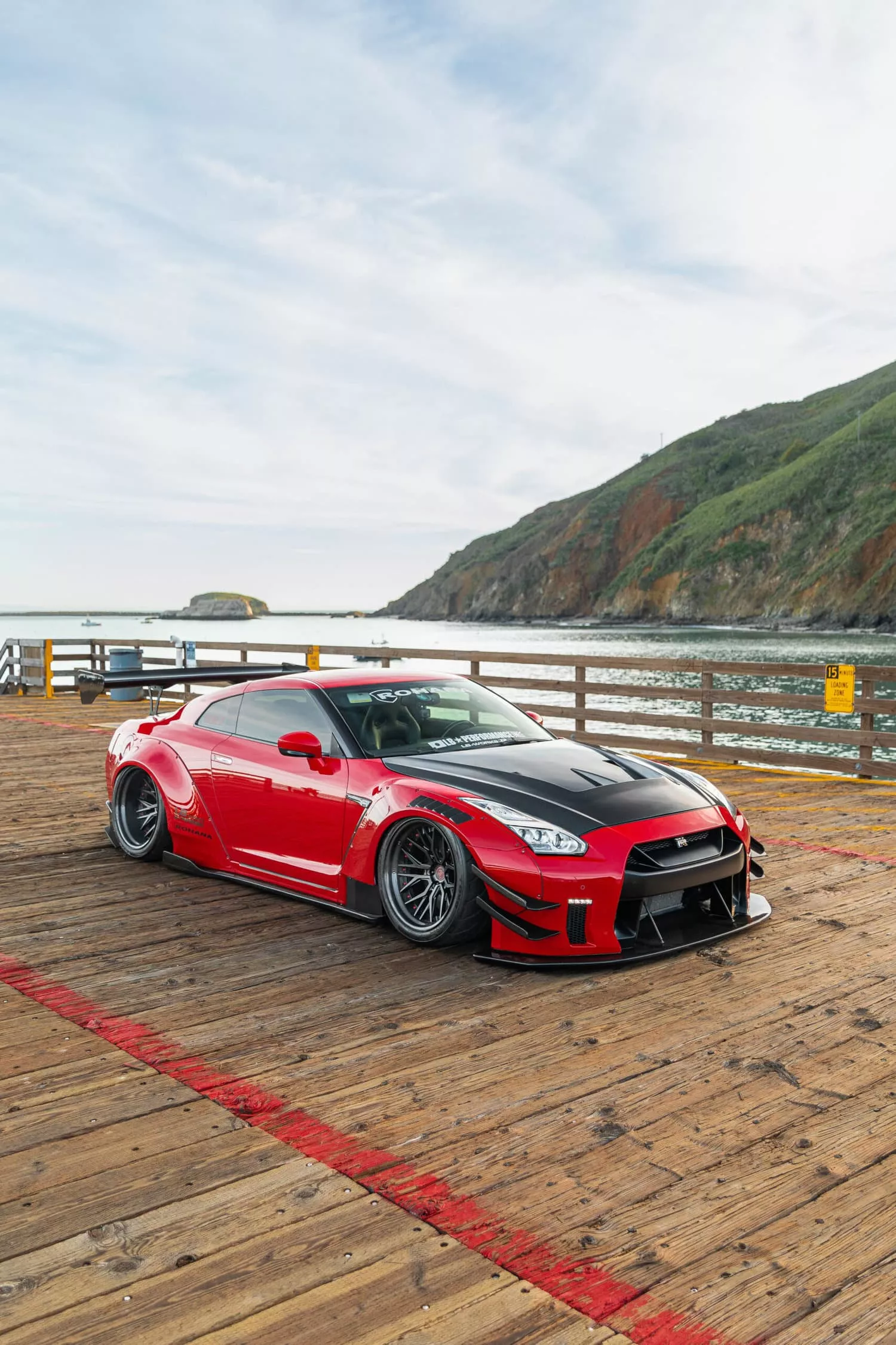 Nissan GTR Liberty Walk. RFG3 Trinity