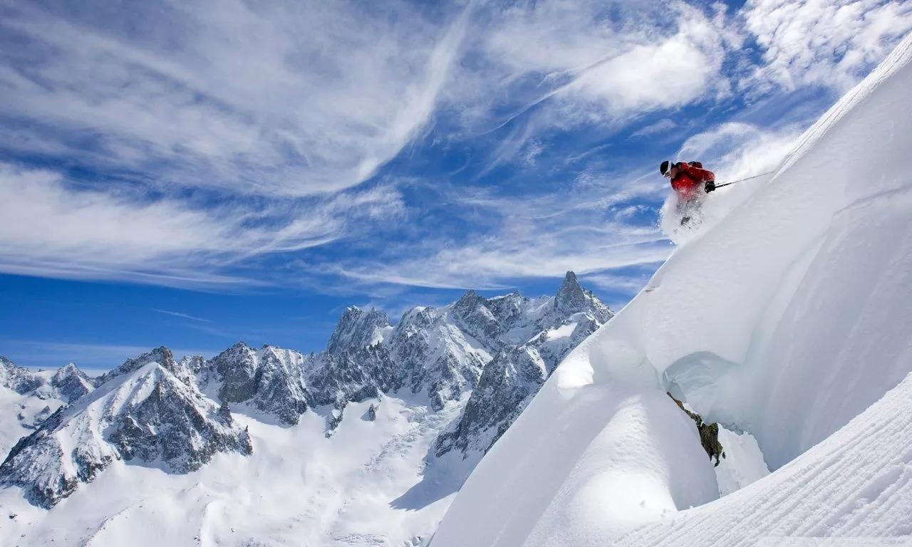 Skiing Ultra HD Wallpaper for 4K UHD TV