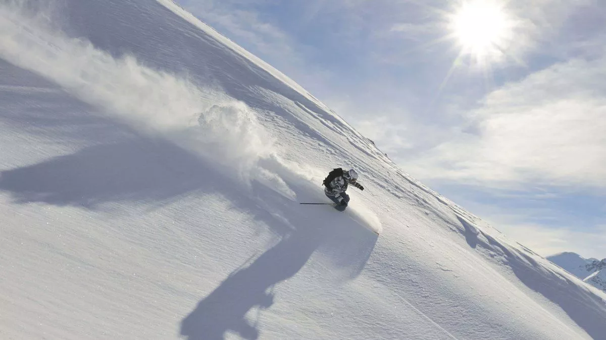 Freeride Skiing & Snowboarding