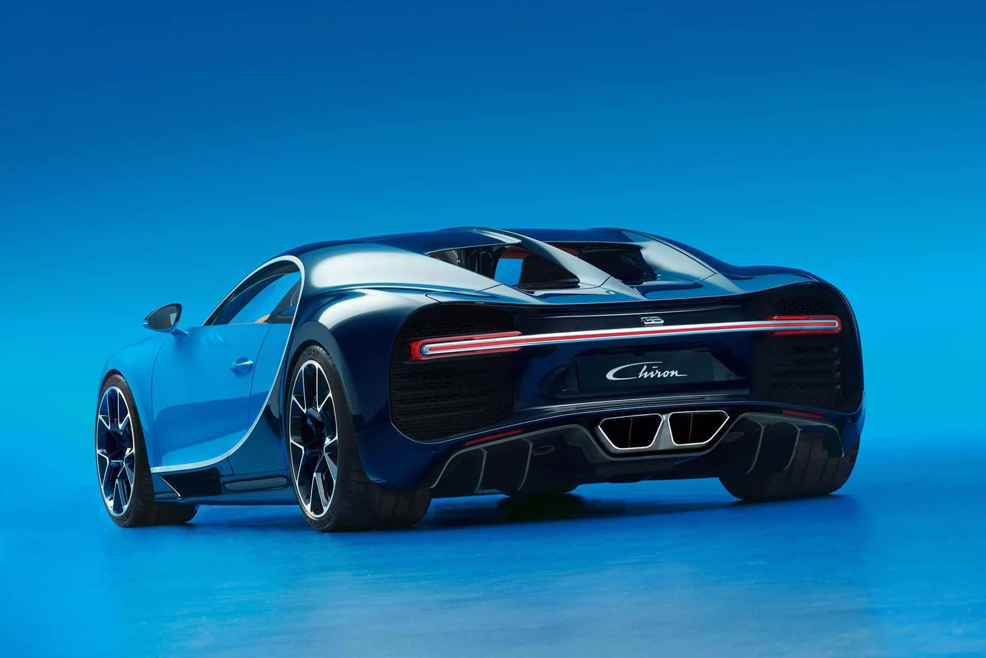 Download Stunning Bugatti Chiron
