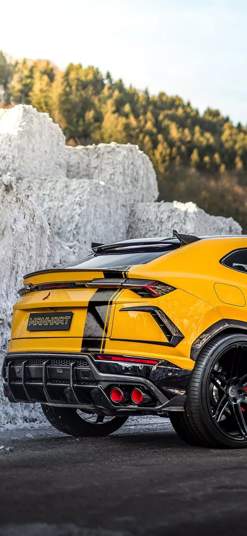 HD lamborghini urus iphone. lamborghini