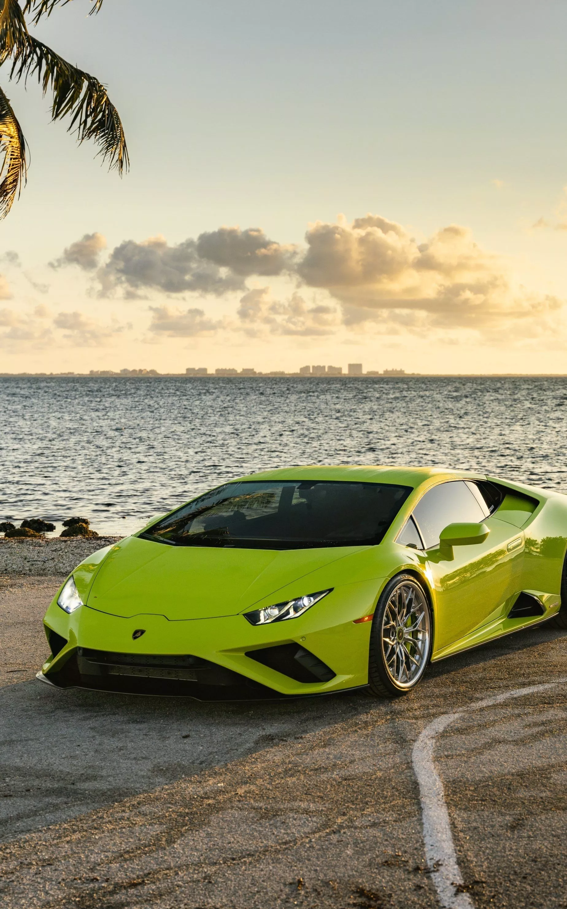 Download Vehicle Lamborghini Huracan