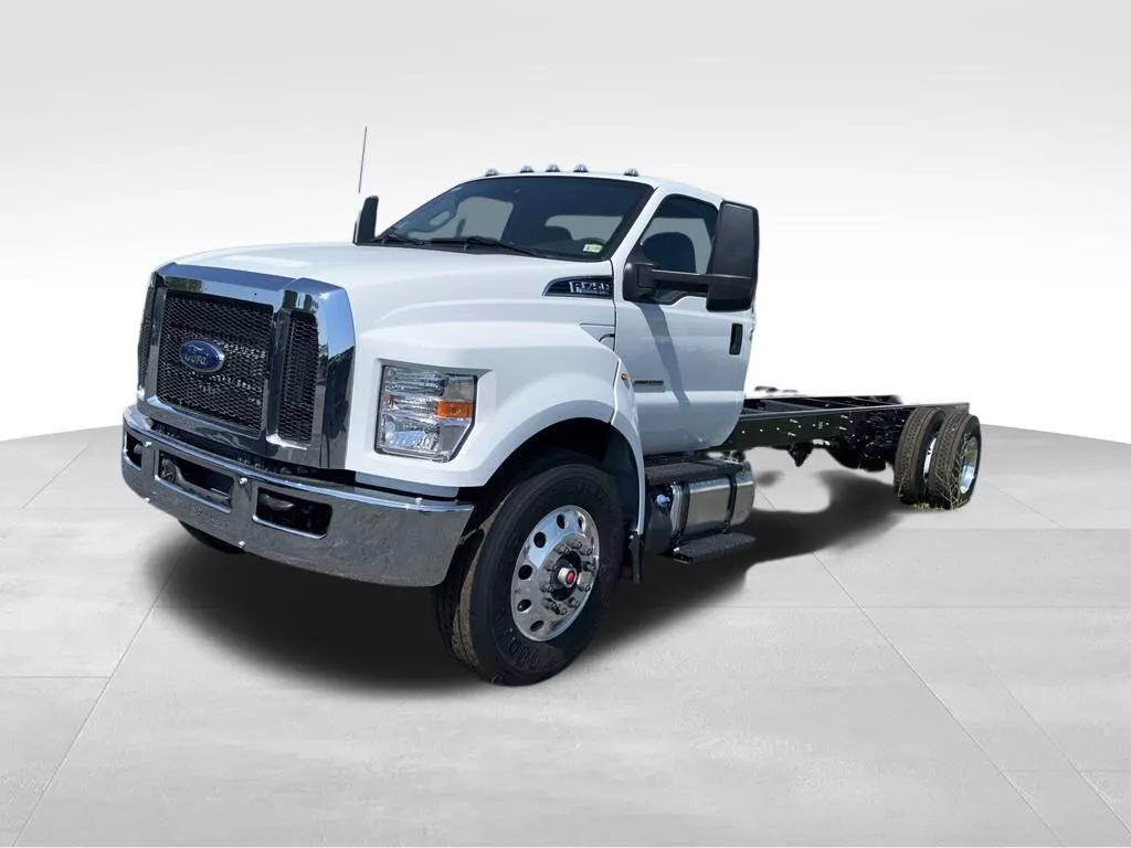 New 2025 Ford F 750 Super Duty T35001