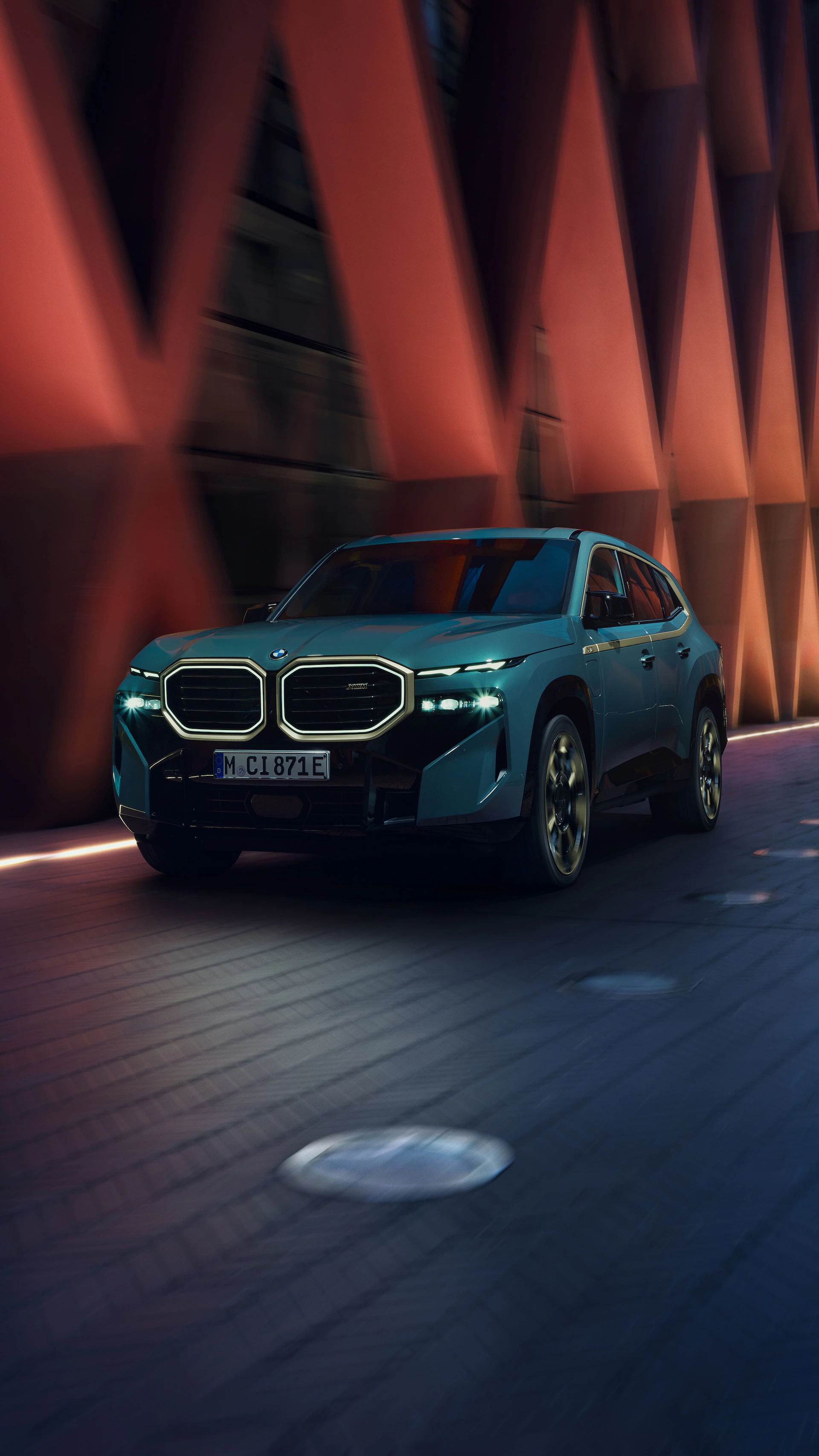 Exclusive: BMW wallpaper