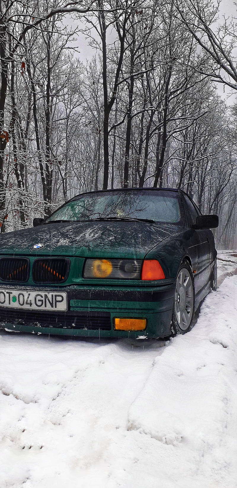 HD winter auto wallpaper