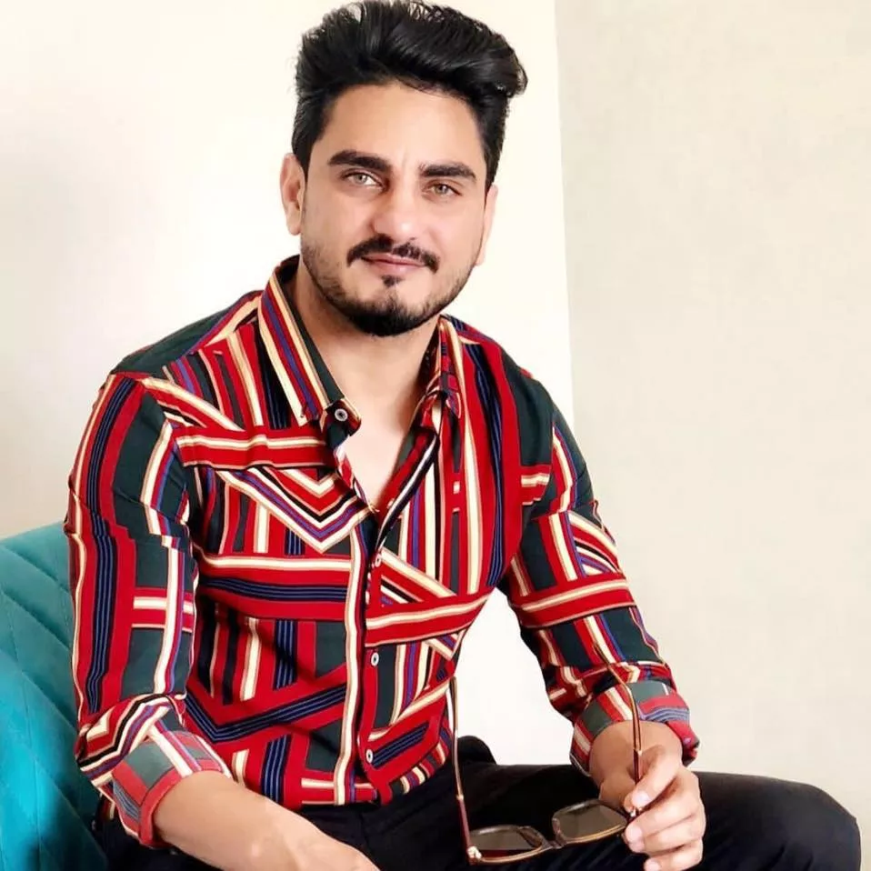 Book Kulwinder Billa for wedding