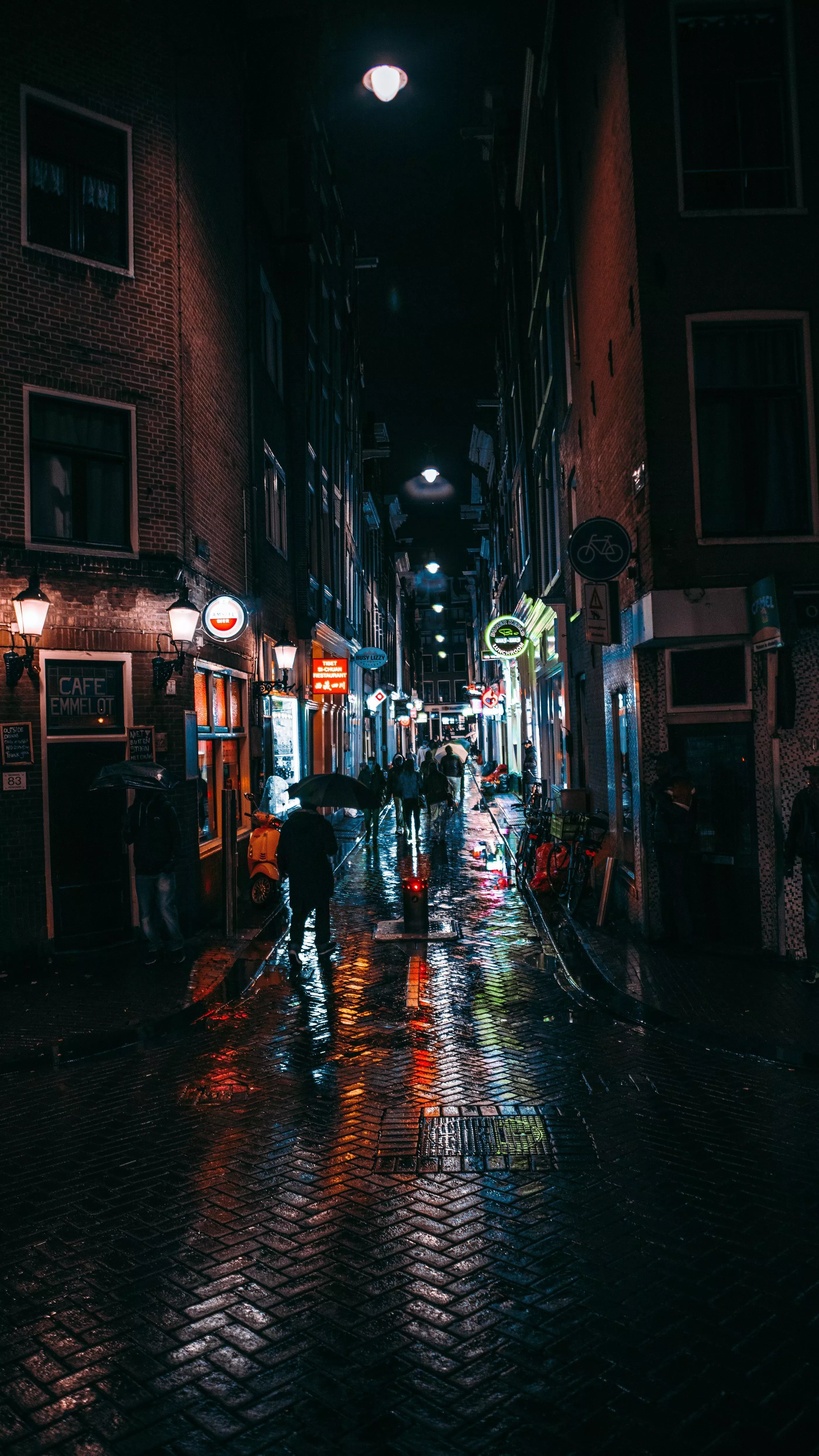 Night Rain Phone Wallpaper Free