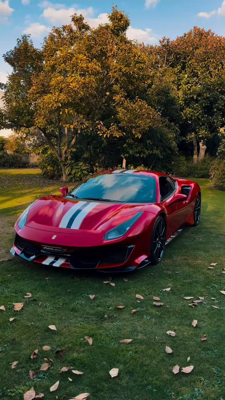 CarsAndCars.ca 488 Pista