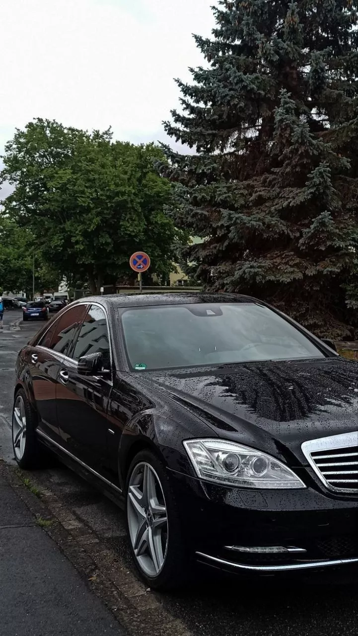 Mercedes Benz Luxury Cars Wallpaper W220