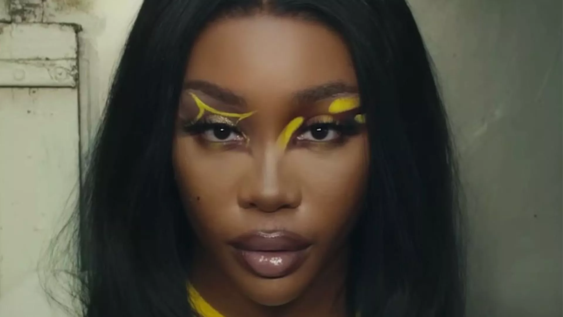 SZA Teases a Snippet for 'LANA