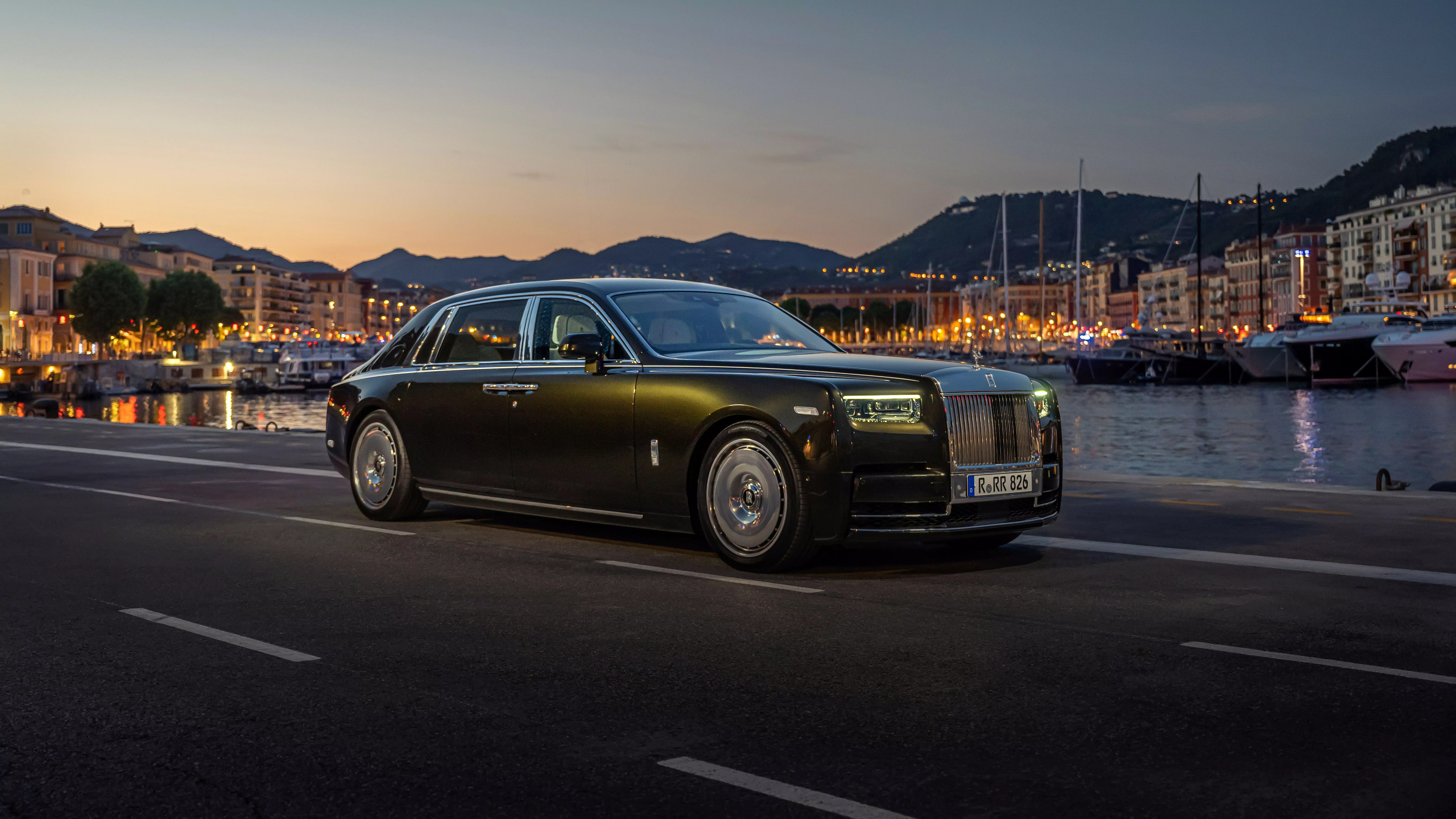 Rolls Royce Phantom EWB 2022 4K 8K
