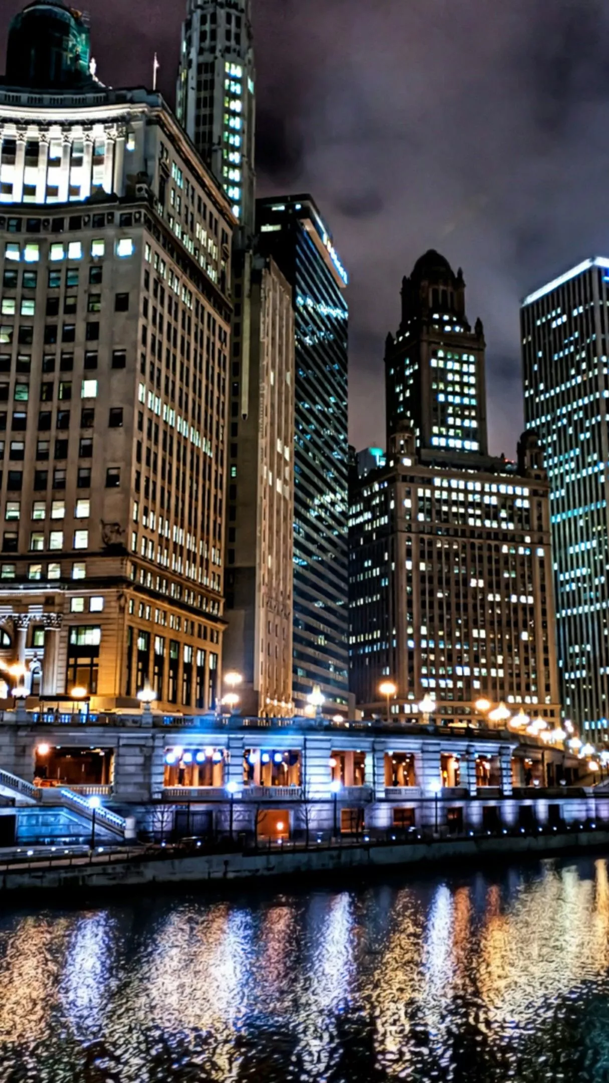 Chicago skyline at night