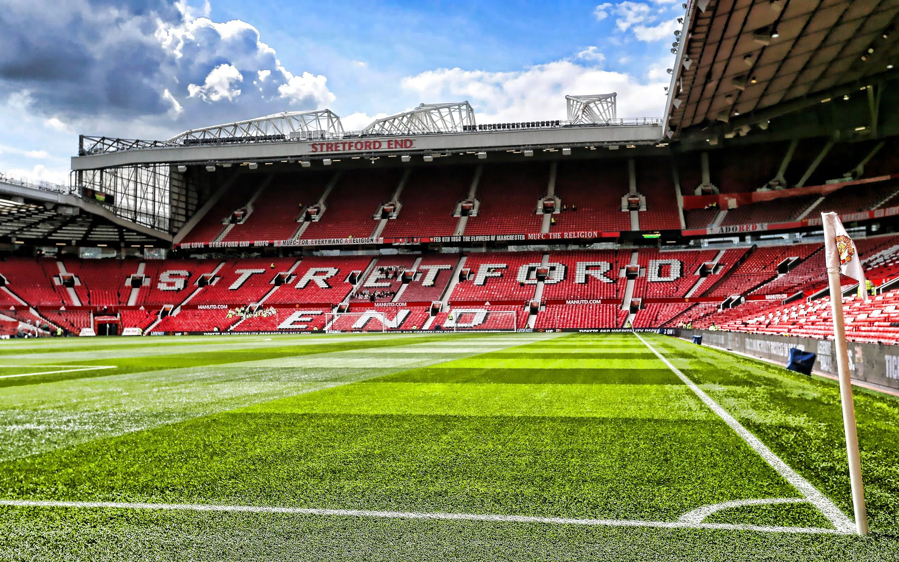 Old Trafford Stadium HD Wallpaper
