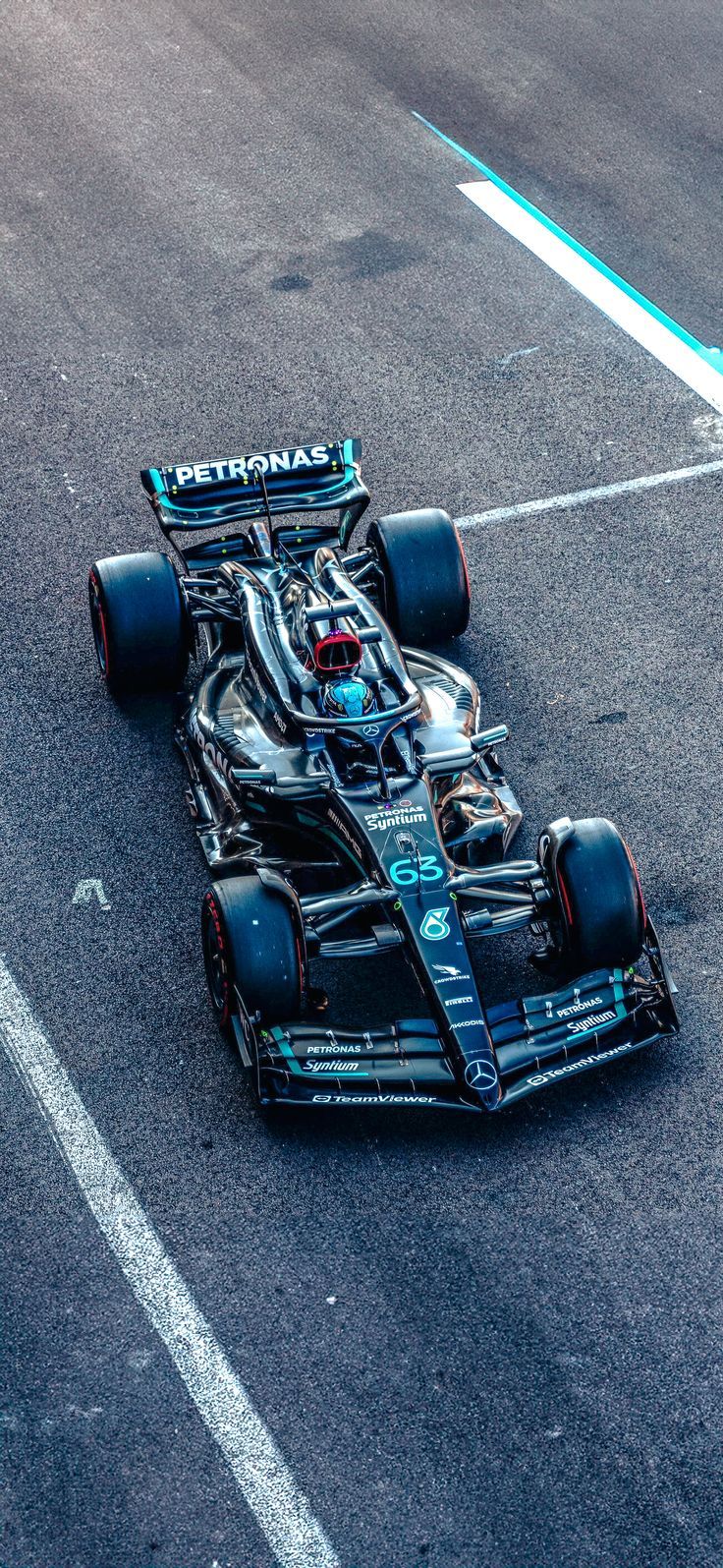 George Russell F1 iPhone Wallpaper