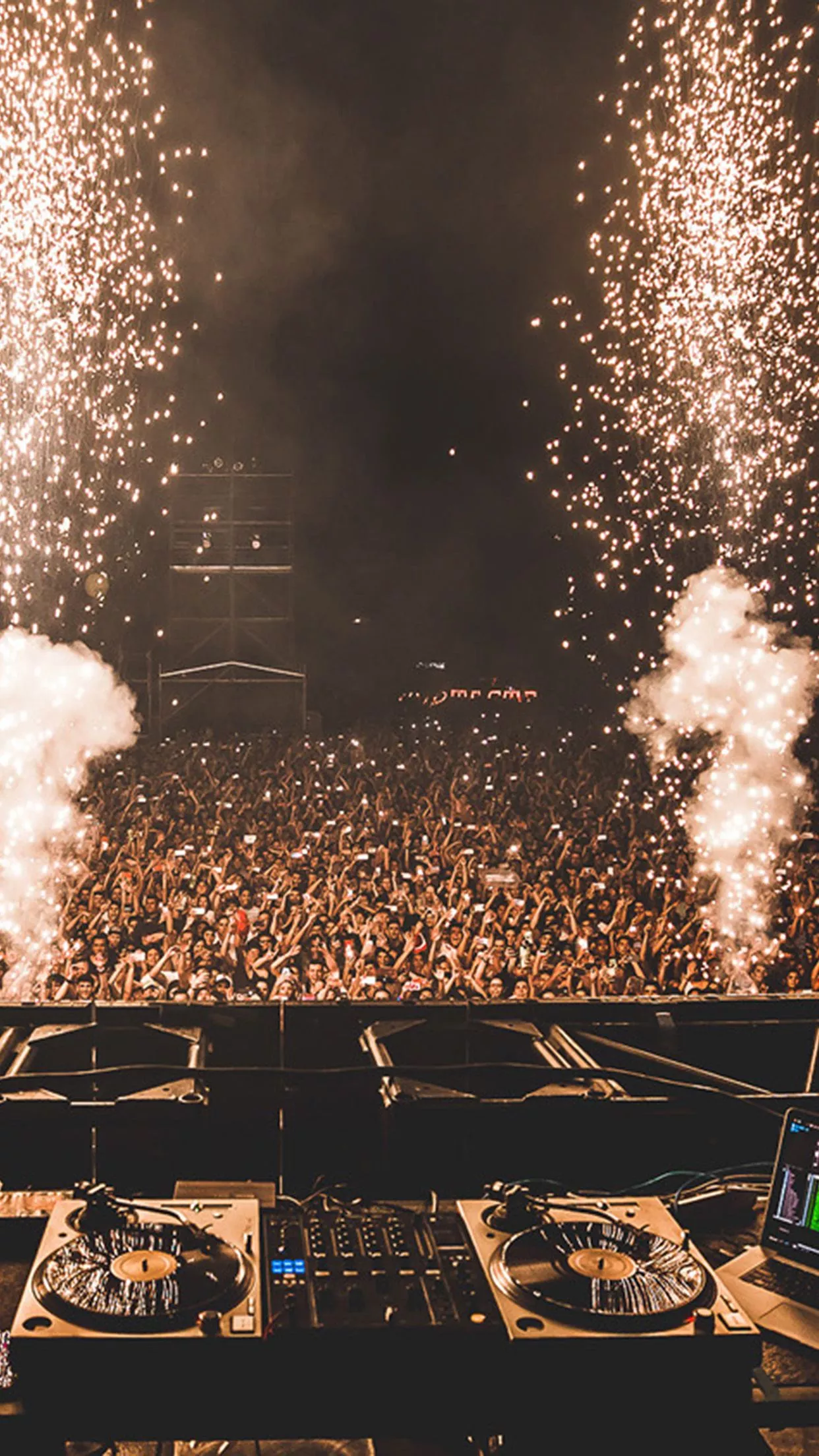 Party Concert Art Wallpaper