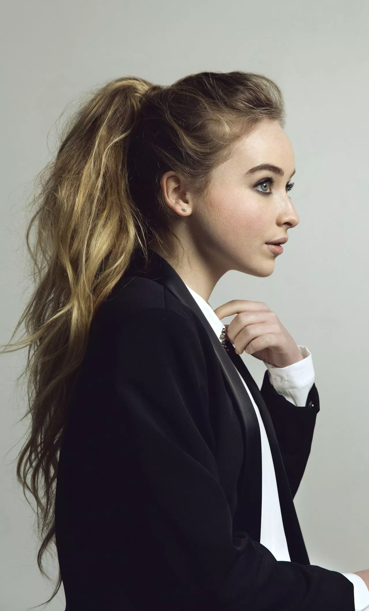 Sabrina Carpenter Wallpaper