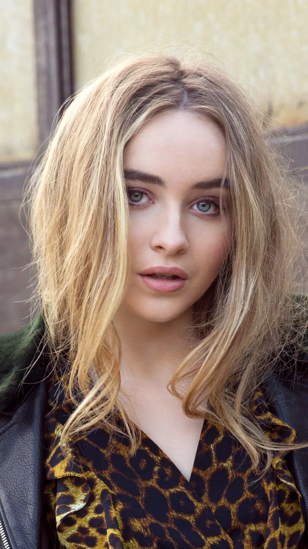 Sabrina Carpenter 2017 4K Wallpaper