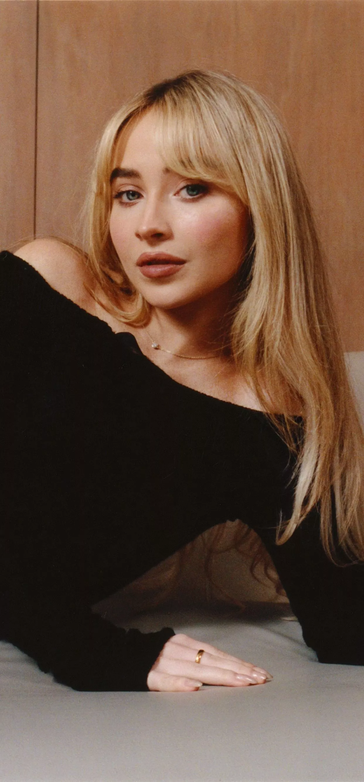 Sabrina Carpenter 2024 iPhone