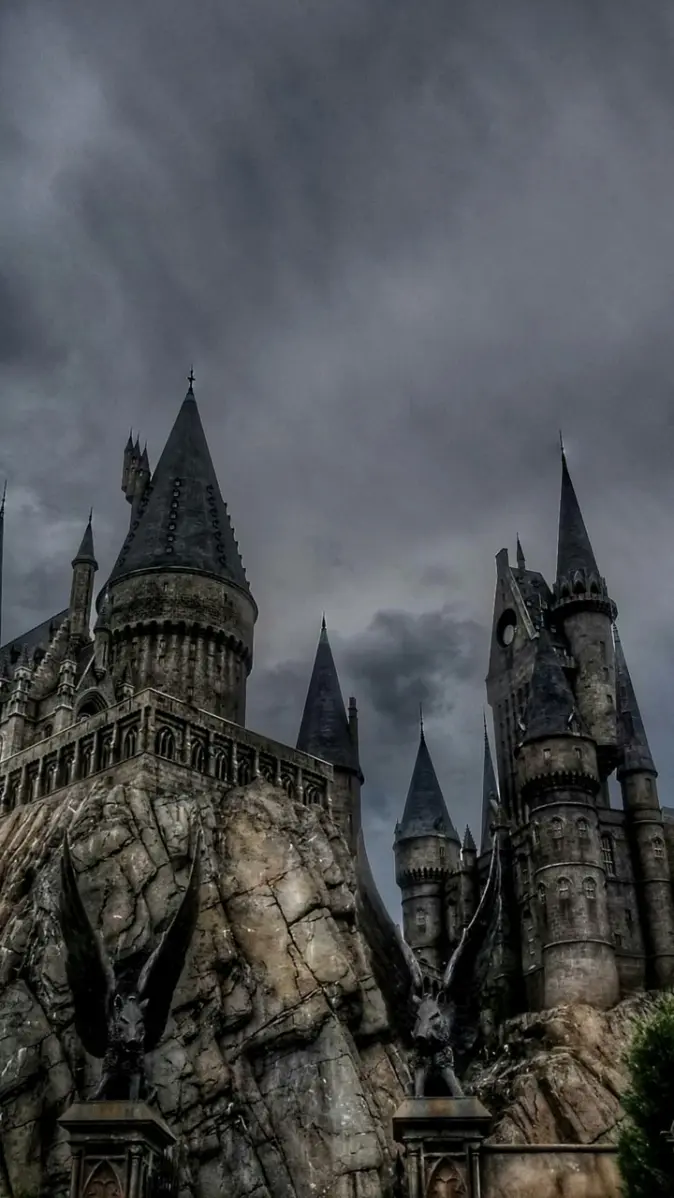 Hogwarts Castle wallpaper