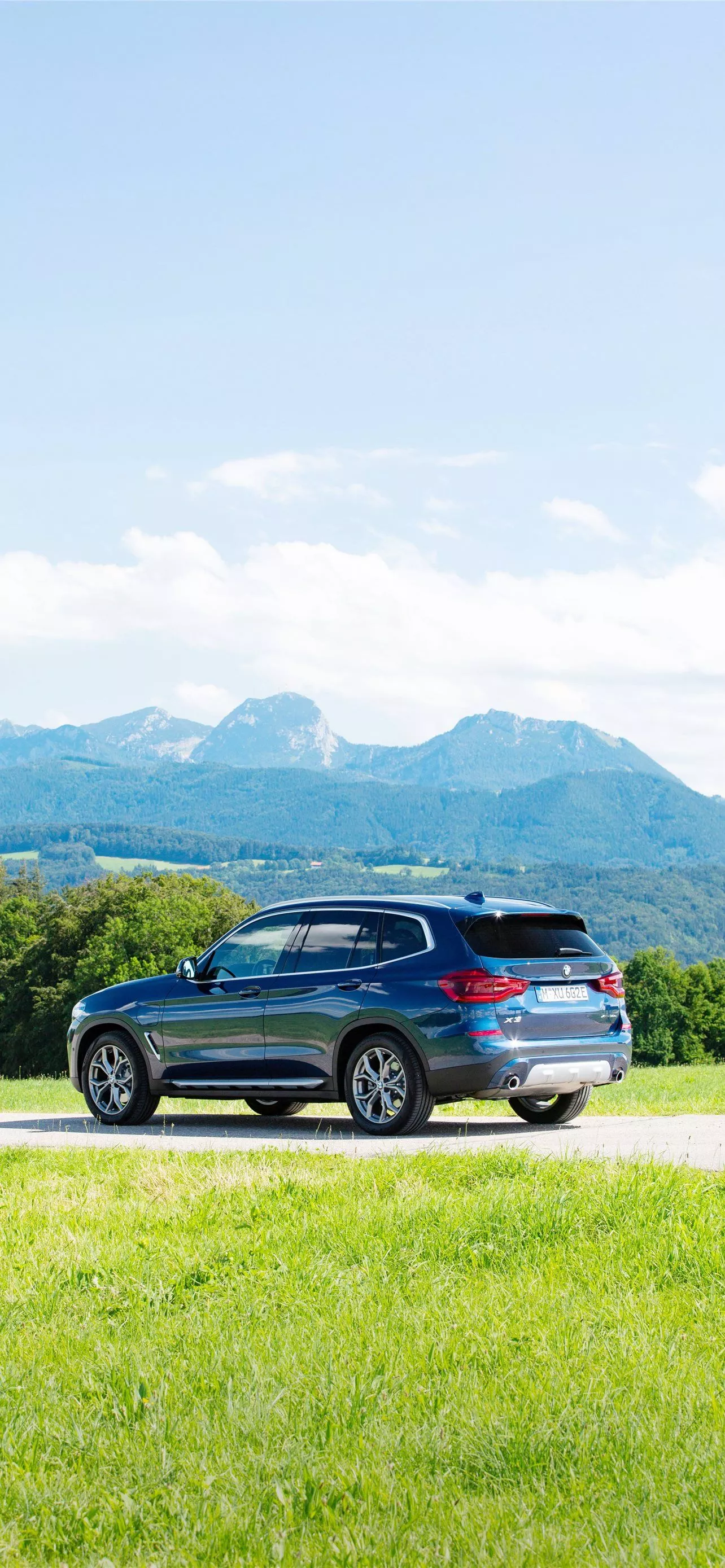 bmw x3 xdrive30e iPhone Wallpaper Free