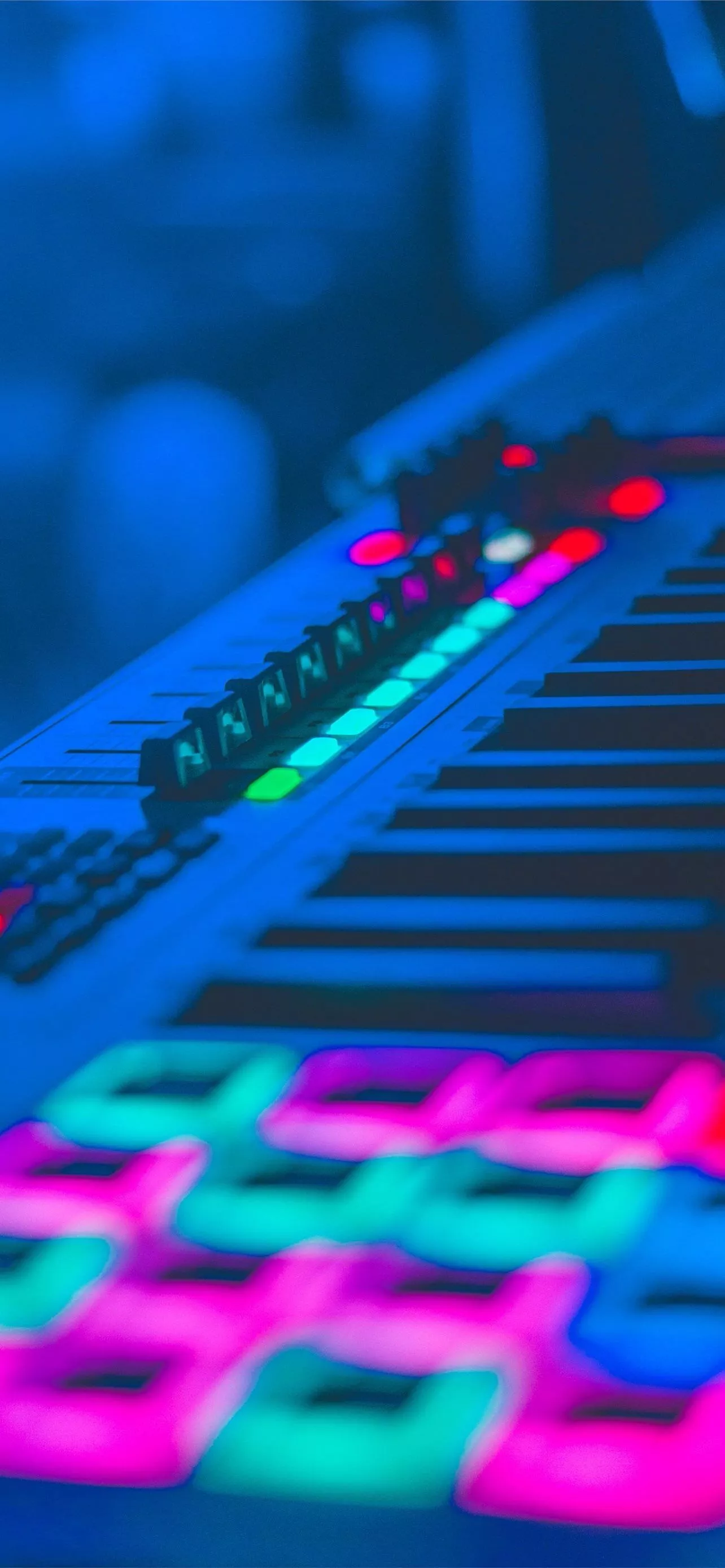 electronic music iPhone Wallpaper Free