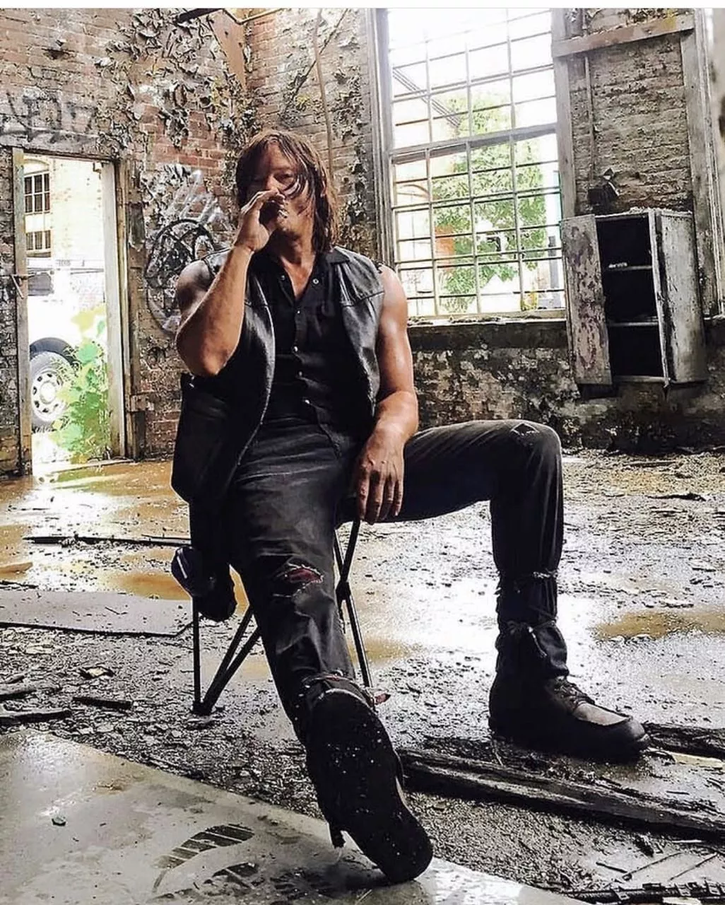 Daryl dixon wallpaper iphone ideas