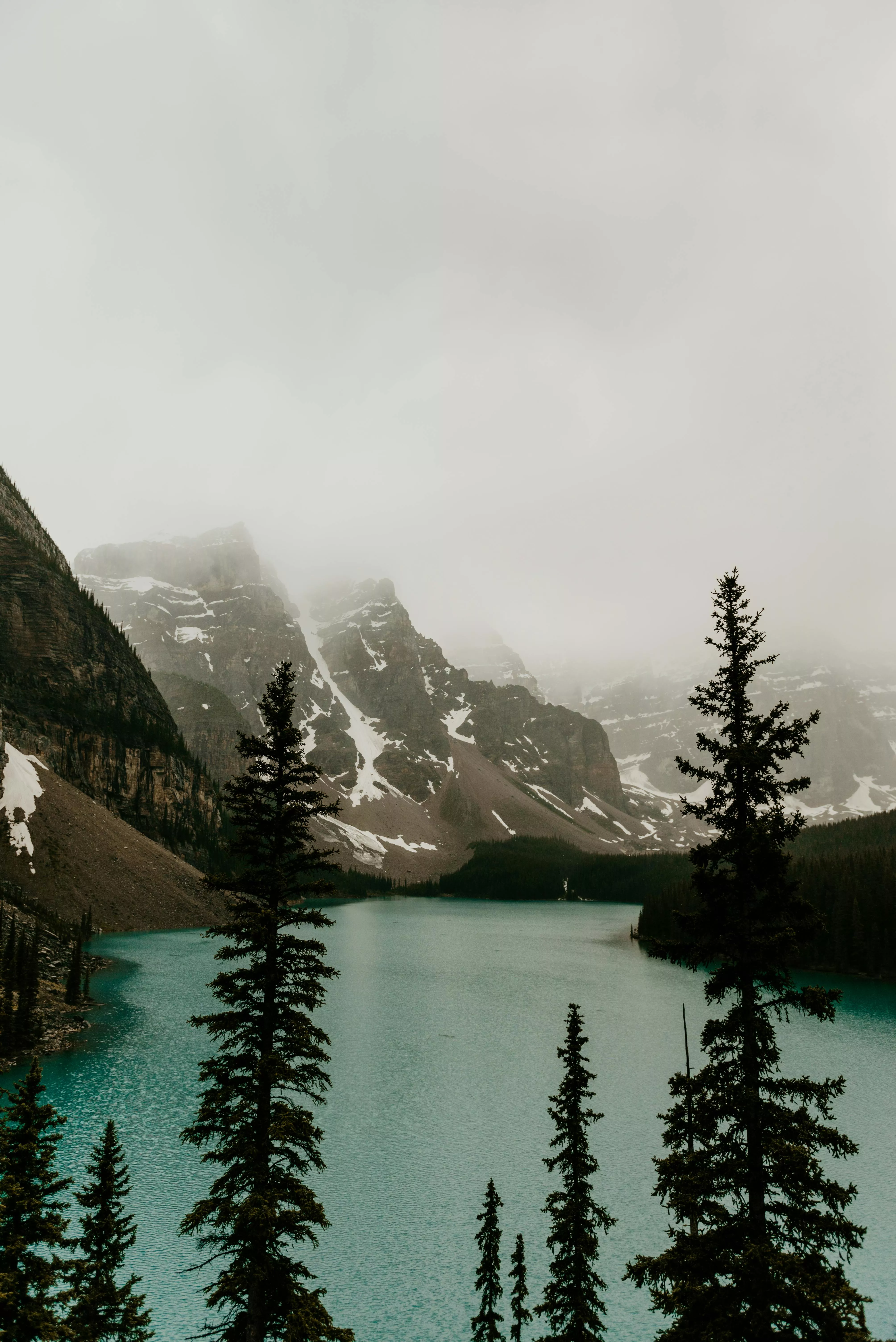 Moraine Lake · Free