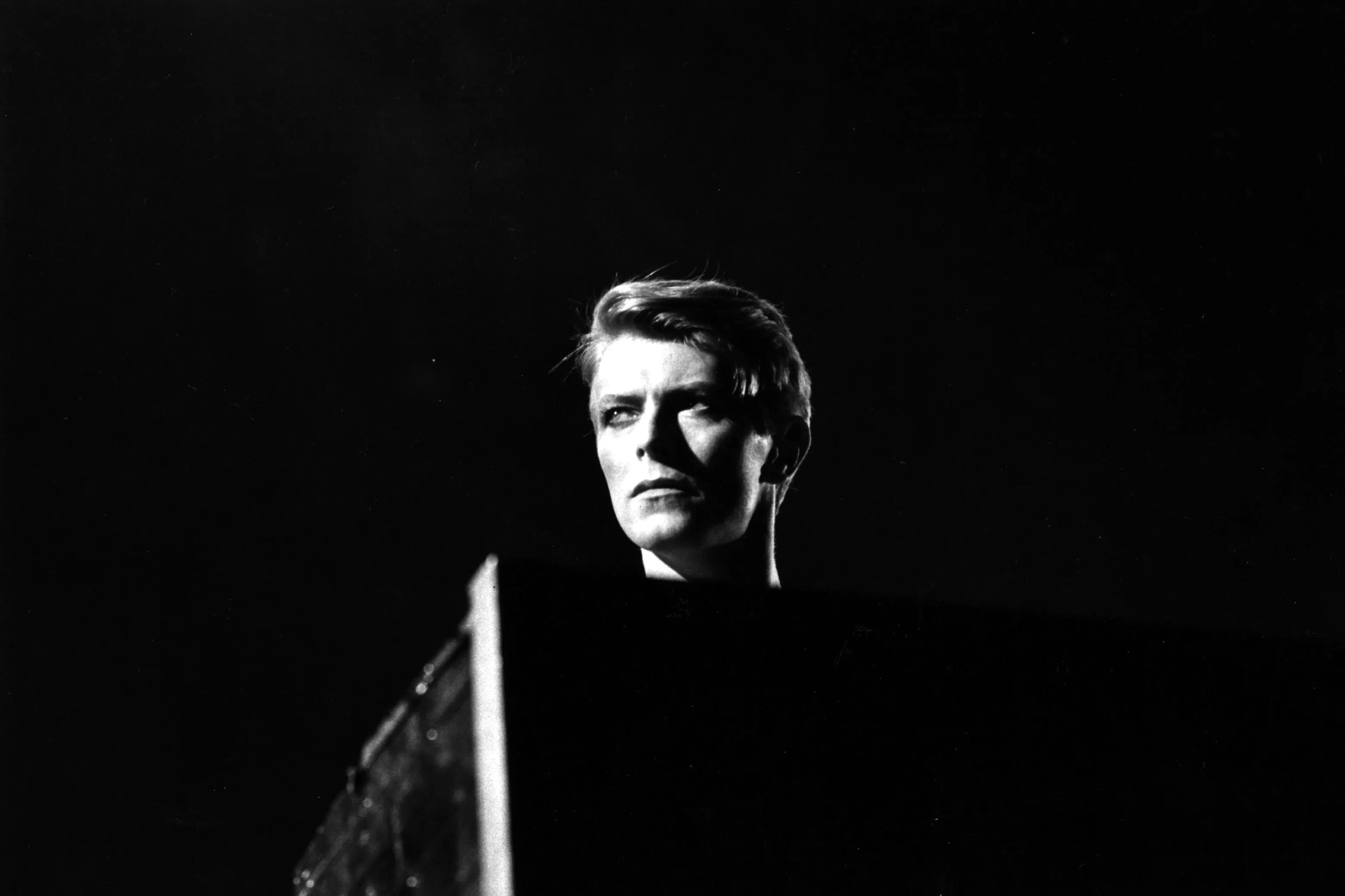 David Bowie HD Wallpaper: A Timeless