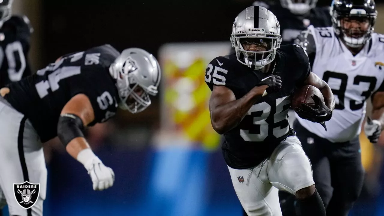 Quick Snap: Zamir White flashes in Pro