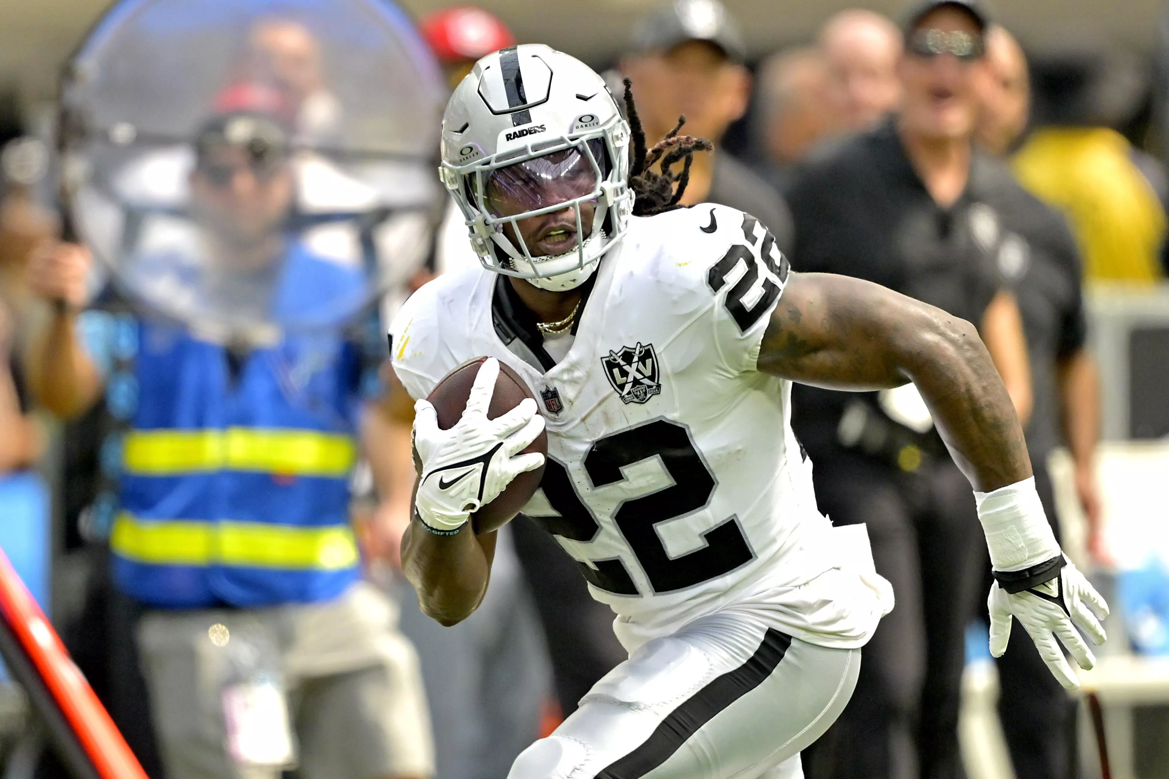 Alexander Mattison overtake Zamir White